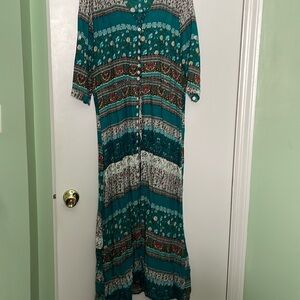 NWOT  Women’s Maxi Dress. Size Medium Fabric is very soft